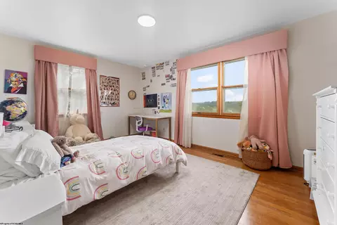 Bedroom - 433 Devon Rd, Morgantown, WV 26505 photo 5 of 8