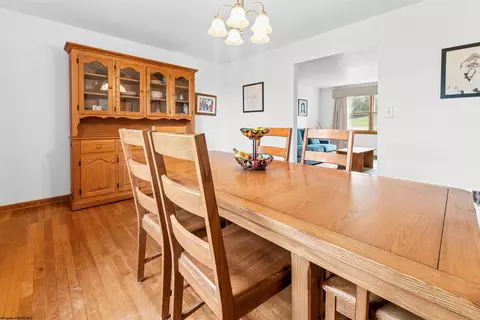 Dining - 433 Devon Rd, Morgantown, WV 26505 photo 2 of 3