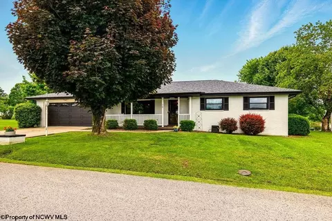76 Marion Dr, Bridgeport, WV 26330