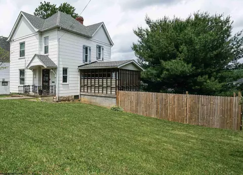610 Ohio Ave, Fairmont, WV 26554