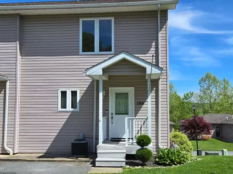 504 Pierpont Hts, Morgantown, WV 26508