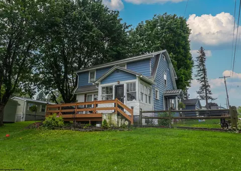 103 Third St, Terra Alta, WV 26764