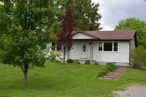84 Chapman Ln, Weston, WV 26452