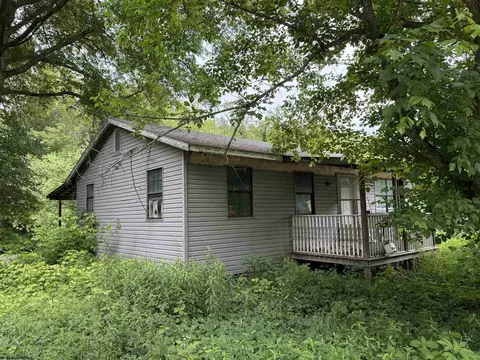 833 Holiday Park, Salt Rock, WV 25559