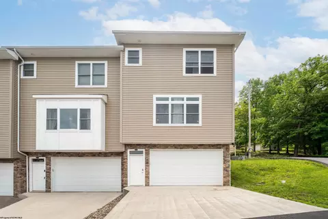 100 Pasture Ln, Morgantown, WV 26505