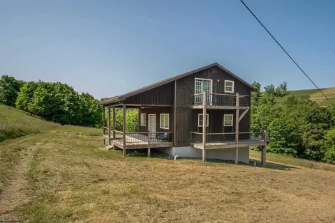 120 Cunningham Rd, Rivesville, WV 26588