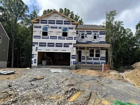 305 Dye Ln, Morgantown, WV 26501