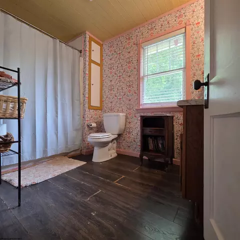 147 E 6th St, Weston, WV 26452 photo 21