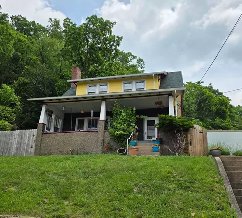 147 E 6th St, Weston, WV 26452