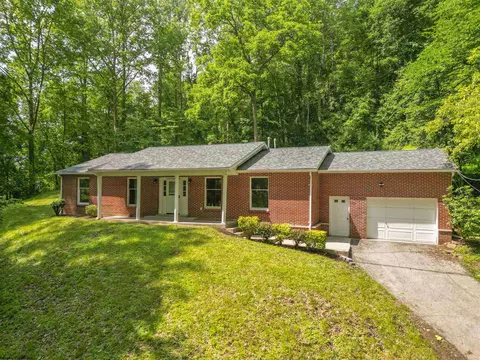 700 Terrace Ave, Weston, WV 26452