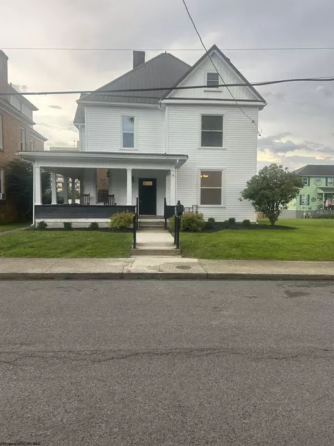 645 Mulberry Ave, Clarksburg, WV 26301