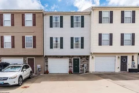 143 Eagle Dr, Maidsville, WV 26541