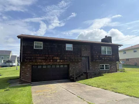 244 Del Dew Dr, Bridgeport, WV 26330