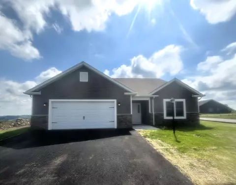 4 Hawk Station Dr, Fairmont, WV 26554