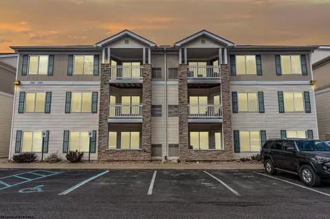 3208 University Commons Dr, Star City, WV 26505
