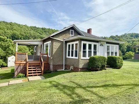 1115 Limestone Run Rd, Clarksburg, WV 26301