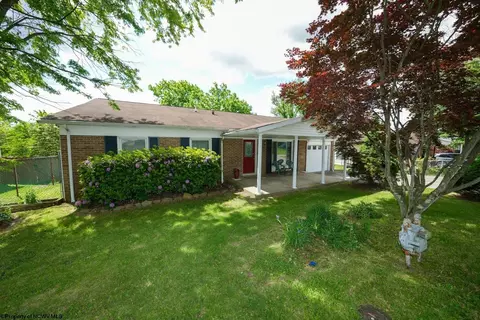 103 Apolla Dr, Morgantown, WV 26501
