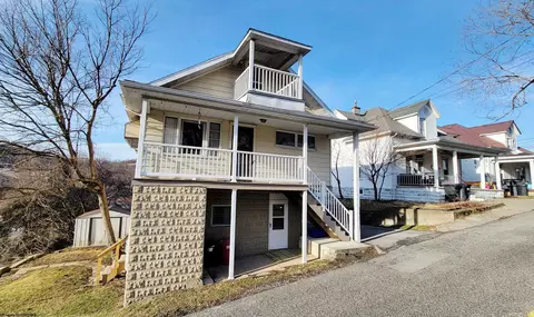 704 S Stewart St, Shinnston, WV 26431
