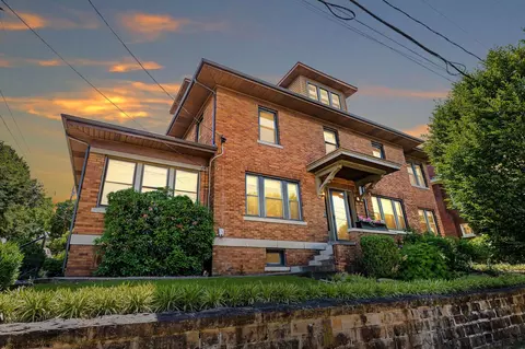 324 Simpson St, Morgantown, WV 26501