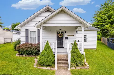 416 Cherry St, Bridgeport, WV 26330