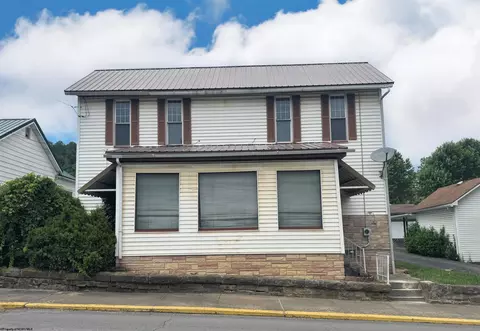 417 Main St, Fairview, WV 26570