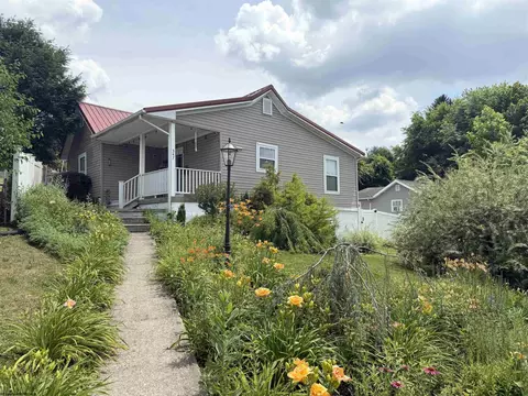 347 Bradley Ct, Fairmont, WV 26554