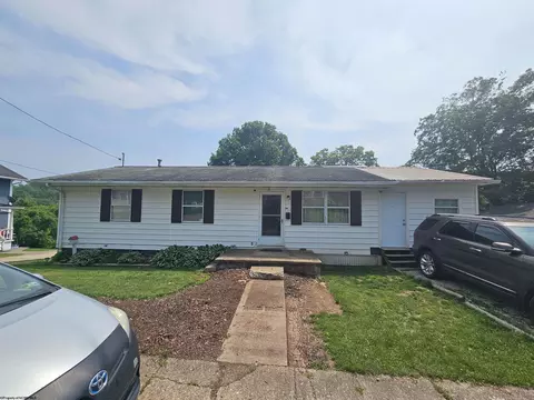 231 Chapman Ave, Spencer, WV 25276