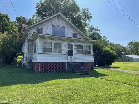 Exterior - 29 Main St, Albright, WV 26519 photo 3 of 5