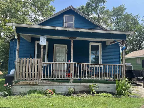 220 Spruce St, Fairmont, WV 26554