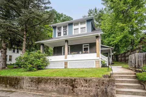 913 Ridgeway Ave, Morgantown, WV 26505