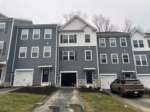 726 Hardman Dr, Morgantown, WV 26501