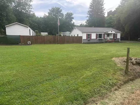 453 Saltlick Rd, Mannington, WV 26582