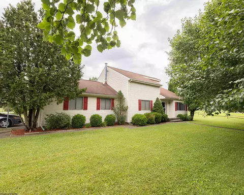 221 Wilson Ln, Elkins, WV 26241