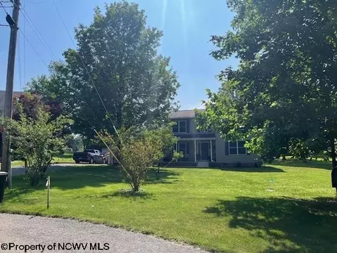 250 Deerfield Cir, Kingwood, WV 26537