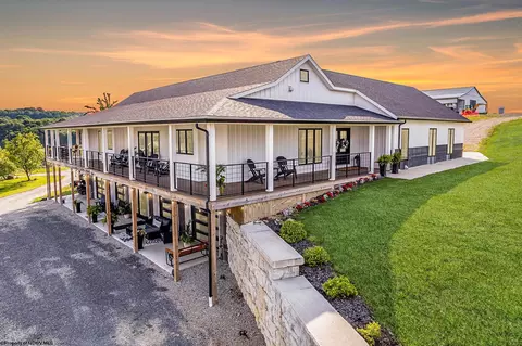 2348 Clifton Salem Rd, Bruceton Mills, WV 26525