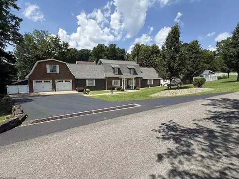 943 Boyd Park Rd, Fairmont, WV 26554