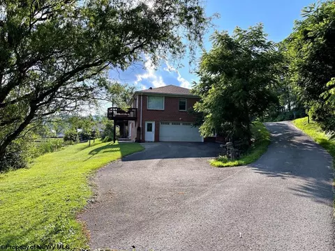 18 Lakeside Dr, Beverly, WV 26253 photo 2