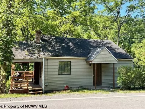 2349 Locust Ave, Fairmont, WV 26554
