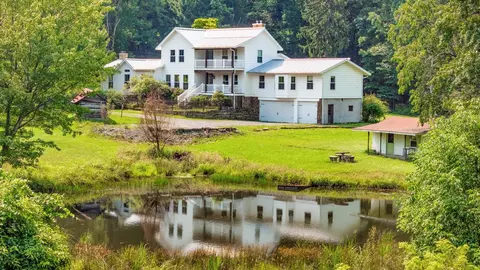 554 Mayfield Rd, Morgantown, WV 26508