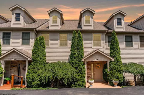 14 Waterside Dr, Morgantown, WV 26508