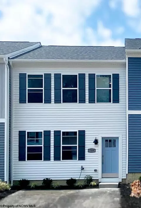 759 Mulligan Ct, Maidsville, WV 26541