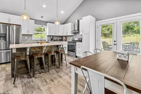 Kitchen - 2196 3rd Ave, Morgantown, WV 26508 photo 4 of 5