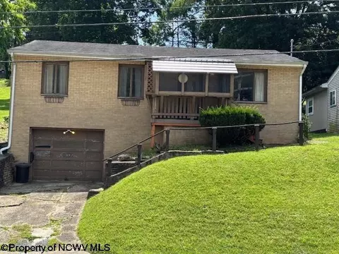 1382 Locust Ave, Fairmont, WV 26554