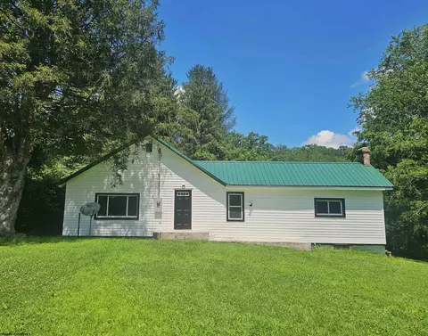 195 Robey Hollow Rd, Lumberport, WV 26386