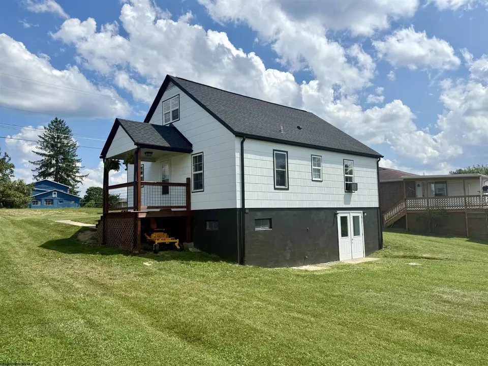 Exterior - 117 Miller Rd, Kingwood, WV 26537 photo 8 of 16
