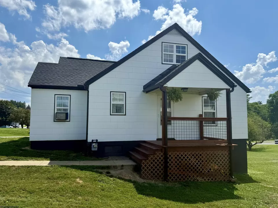 Exterior - 117 Miller Rd, Kingwood, WV 26537 photo 6 of 16