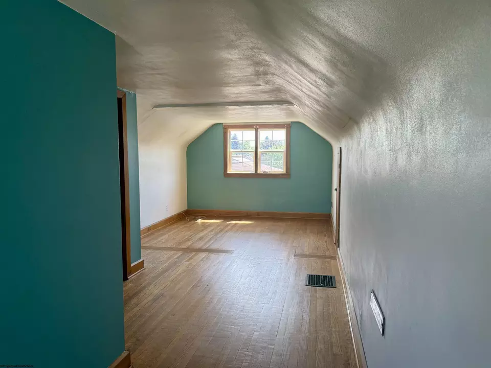 Bedroom - 117 Miller Rd, Kingwood, WV 26537 photo 7 of 8