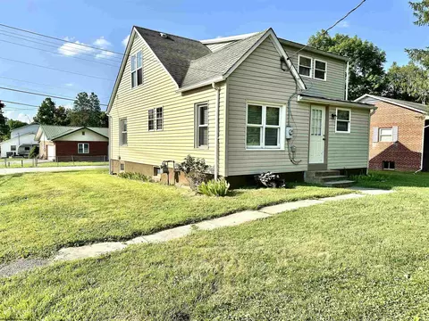 89 Hall St, Philippi, WV 26416 photo 7