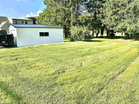 89 Hall St, Philippi, WV 26416 photo 10
