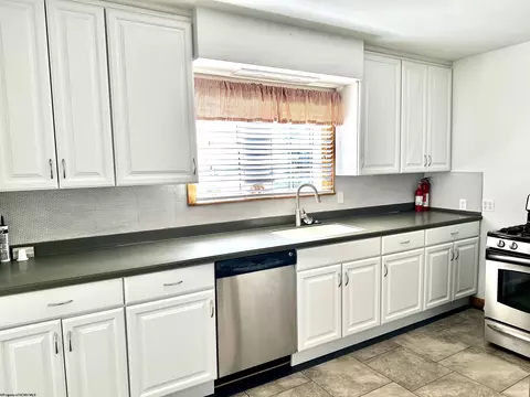 89 Hall St, Philippi, WV 26416 photo 21